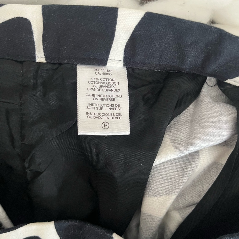 Michael Kors Black and White Patterned A-Line Skirt - Picture 3 of 3